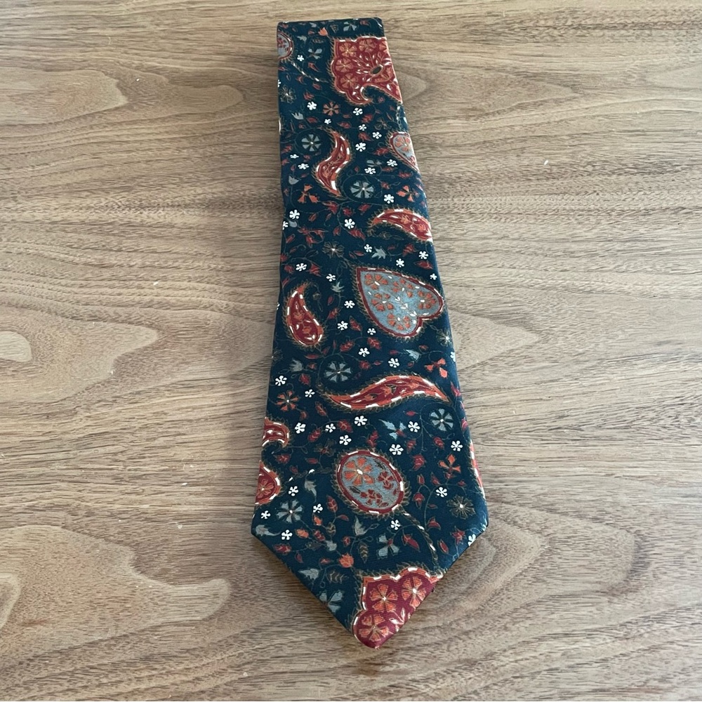 EUC Minar silk necktie
